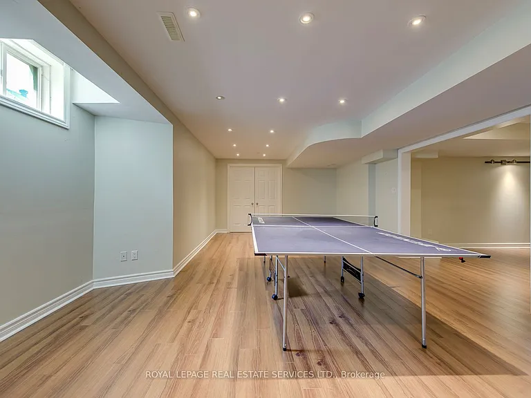 9 Barnstone Dr — Photo 42