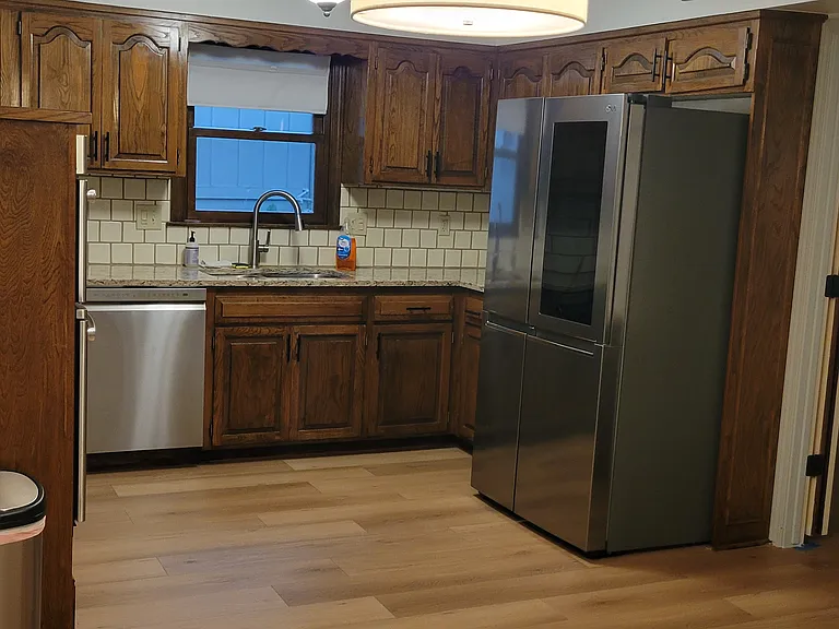 8009 Rosehill Rd — Photo 11