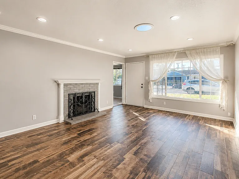 2132 Forbes Ave — Photo 8