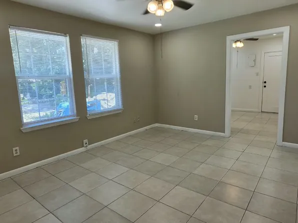 265 Graham Ave #B, Biloxi, MS 39530