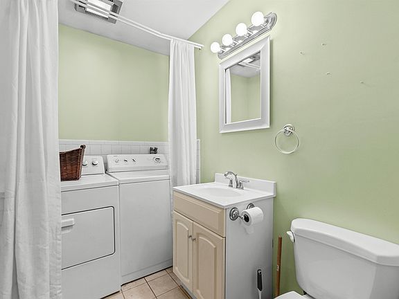 4th image of 26 Lois Street