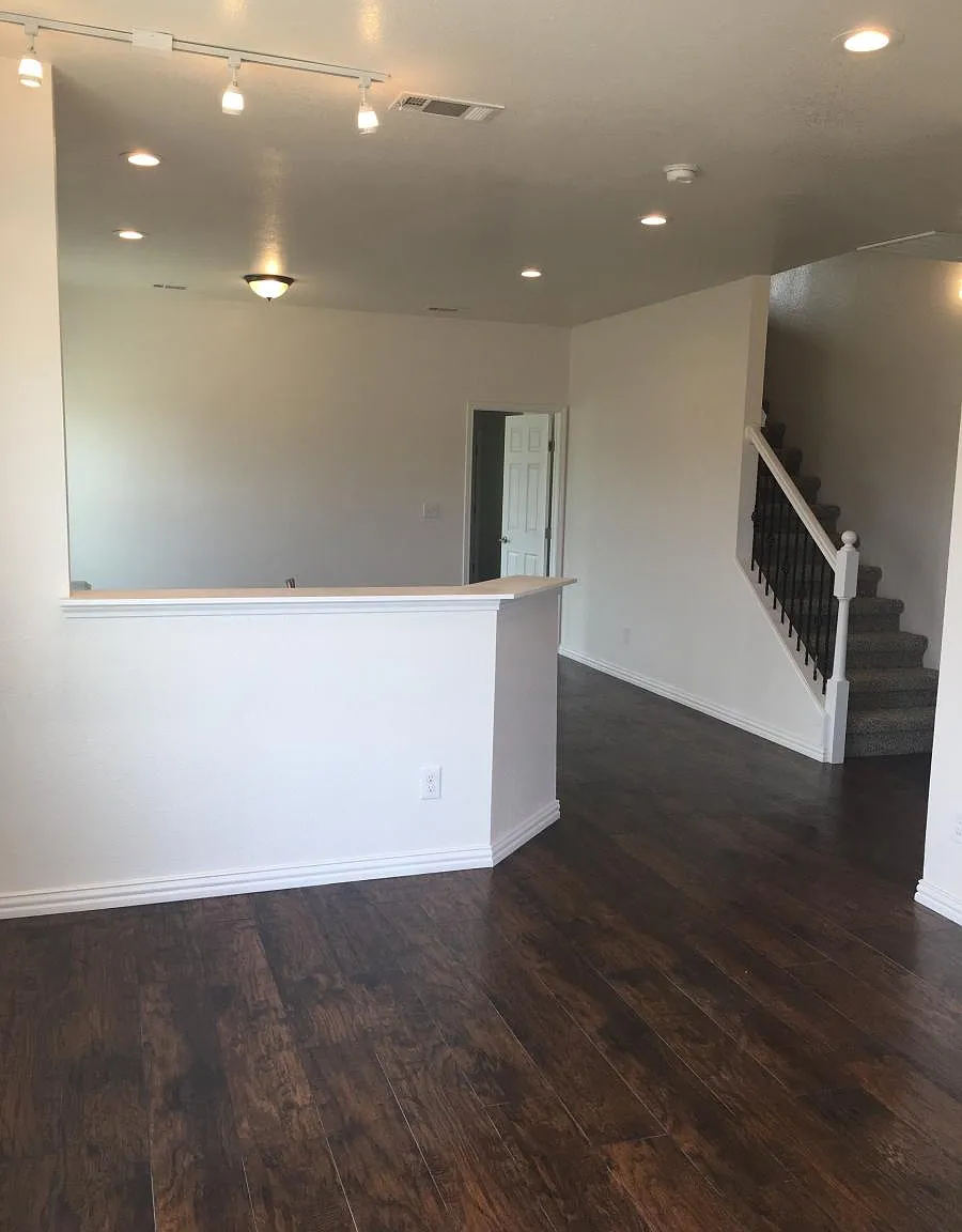 3 bed, 2.5 bath, 1500 sqft, $1,600 — Photo 1