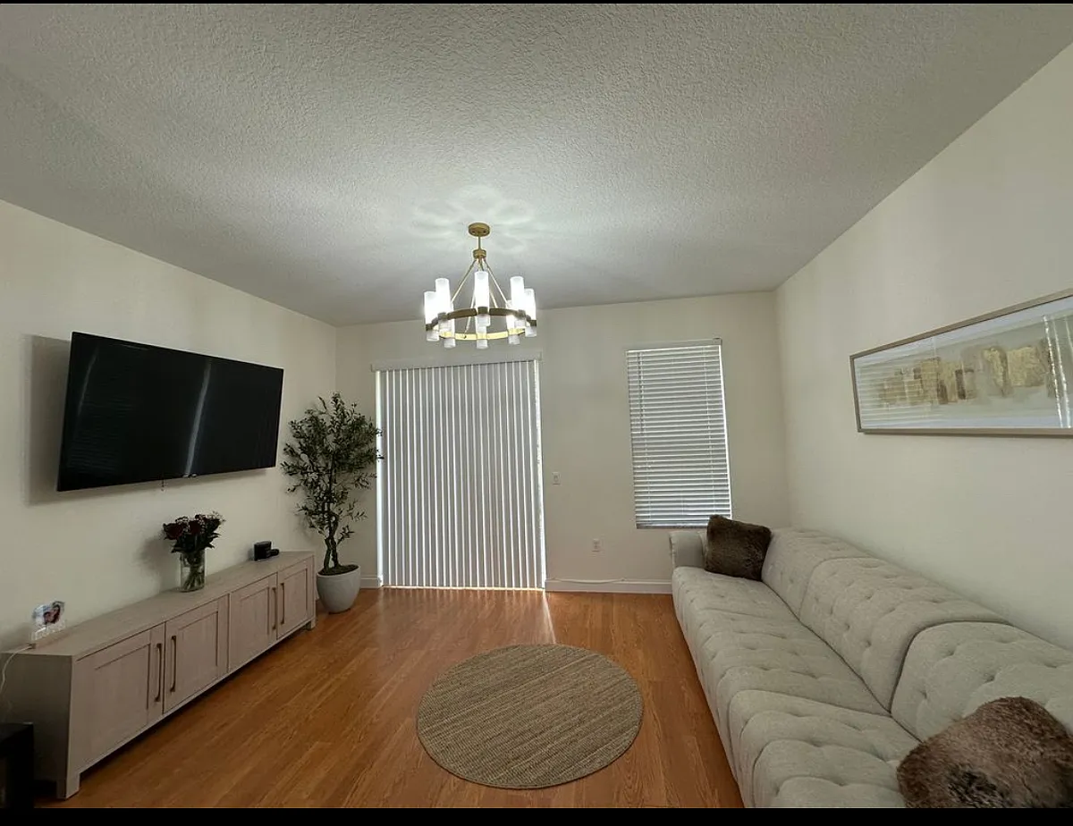 Building Photo - 12733 Sunland Ct
