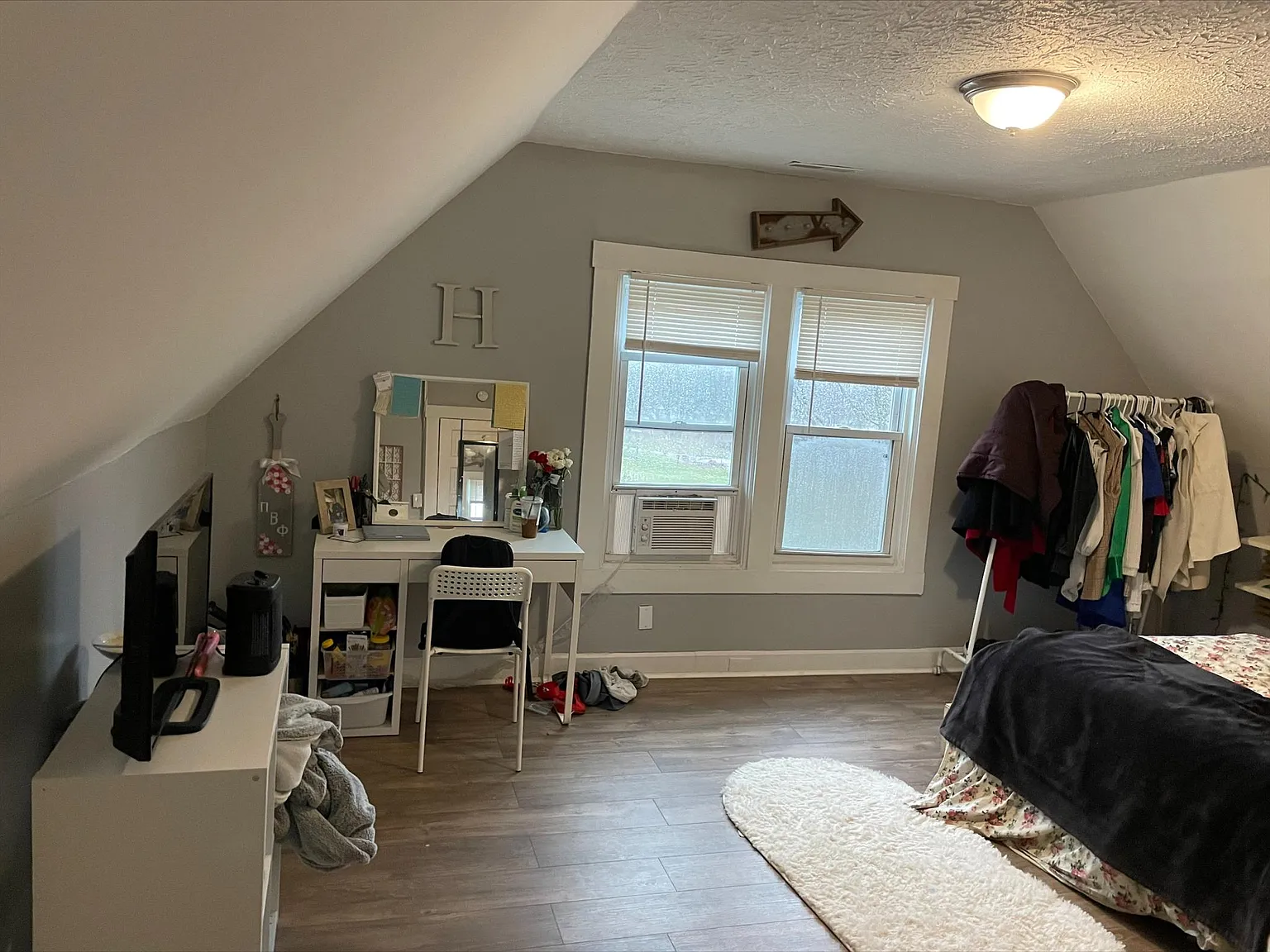 5 bed, 2850 sqft, $2,695 — Photo 3