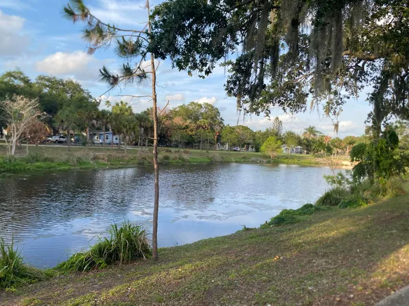 319 N 11th Street, Fort Pierce, FL 34950