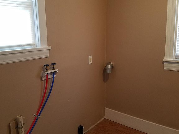 2nd image of 1017 Leishman Ave