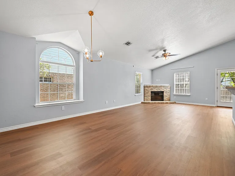 10317 Huxley St — Photo 5