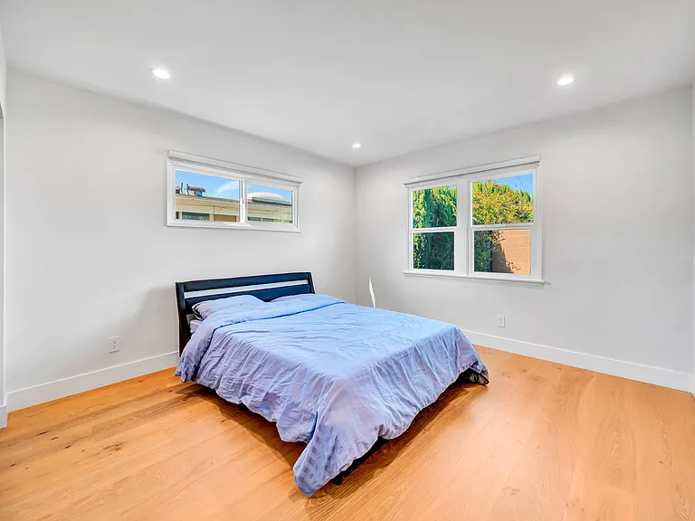 23635 Marylee St — Photo 23