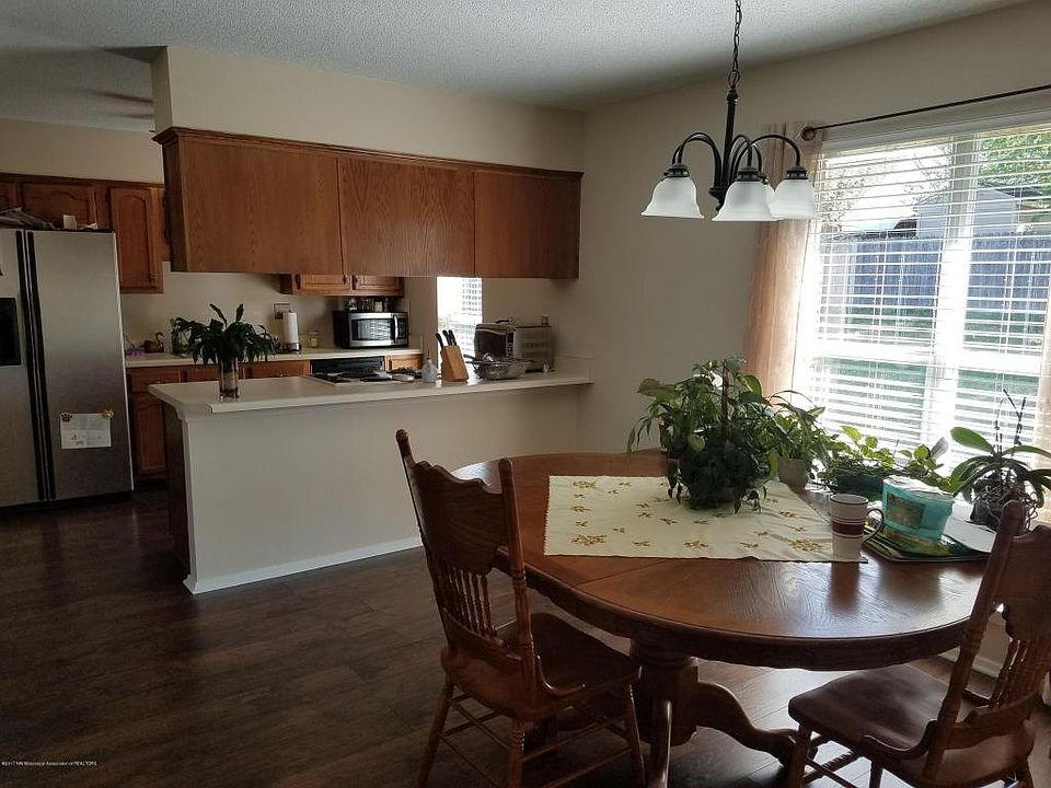 1st image of 7100 Dunbarton Dr