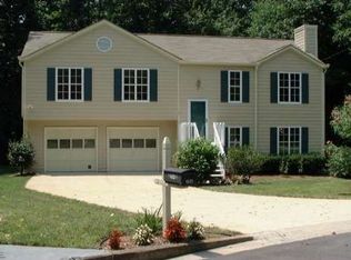 704 Rockingham Ct, Woodstock, GA 30189