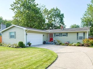 735 Alexander Dr, Adrian, MI 49221