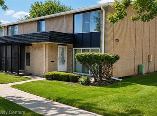 8697 Kennedy Cir Unit 1, Warren, MI 48093