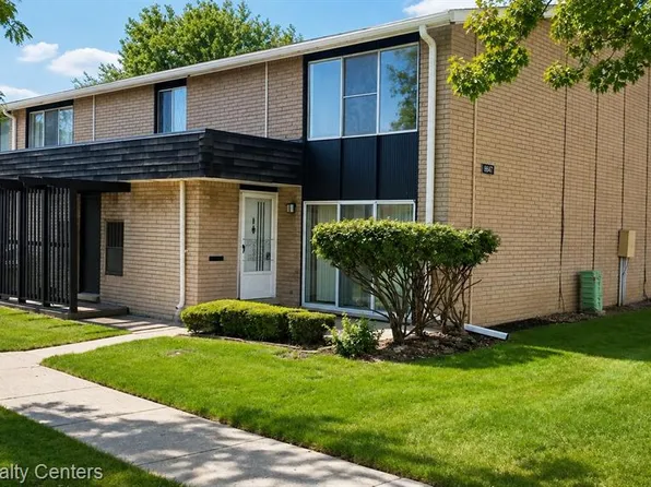 8697 Kennedy Cir Unit 1, Warren, MI 48093