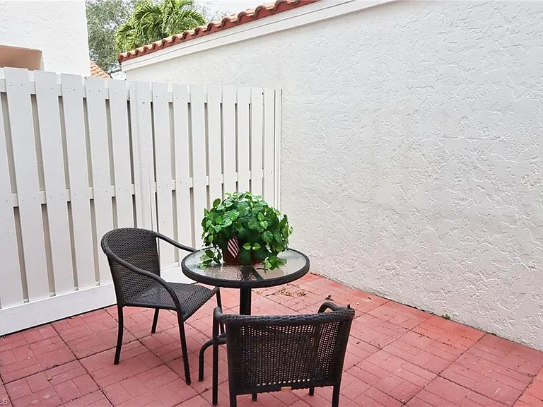 549 Beachwalk Cir — Photo 17