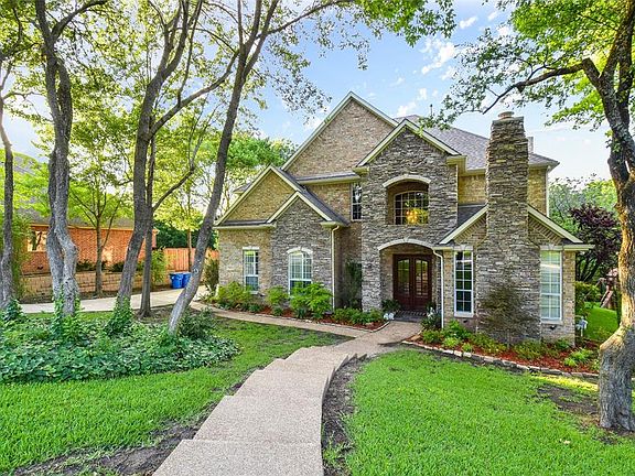 3rd image of 5113 Lake Forest Dr