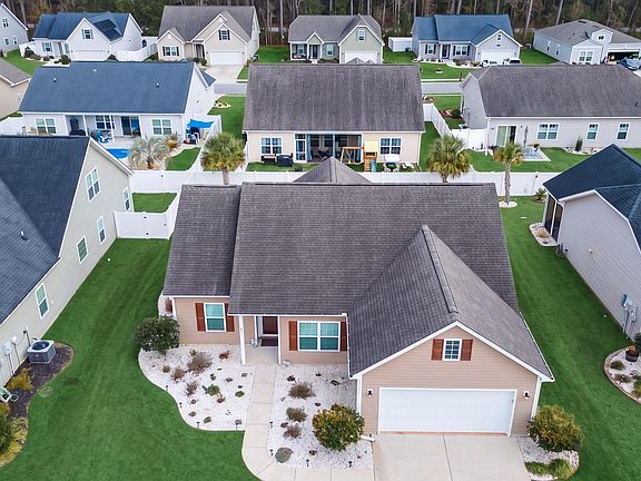 2nd image of 545 Tourmaline Dr.