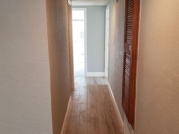 5th image of 3247 Moreno Ave