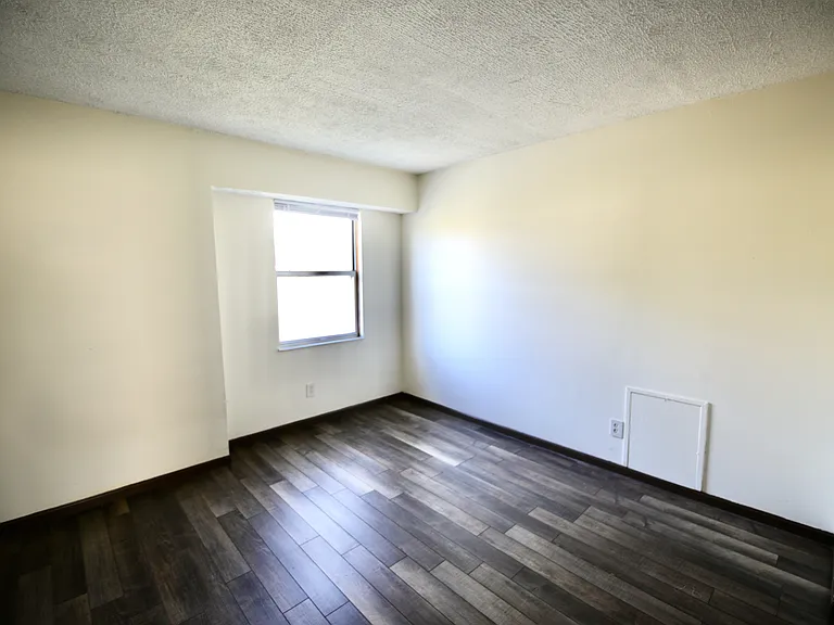 7160 Lauretta Ct — Photo 9
