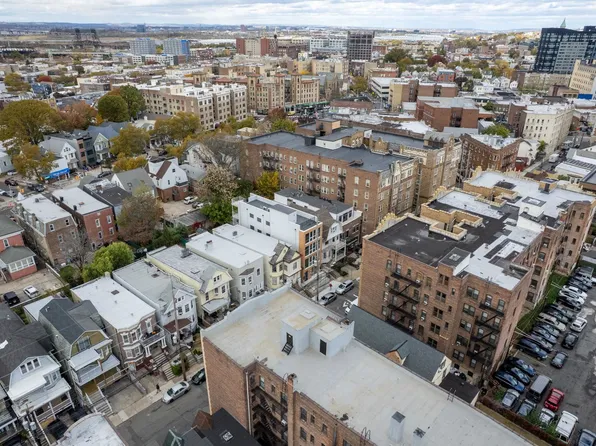 77 Van Reypen Street image 23 of 23