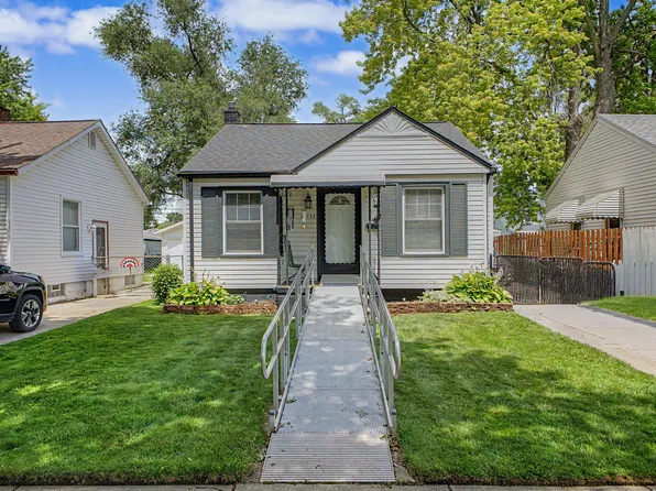 26154 Pennie St, Dearborn Heights, MI 48125