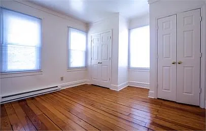 3 bed, 1.5 bath, 1296 sqft, $1,300 — Photo 3