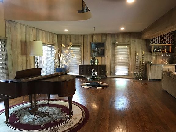 5th image of 2064 Tennyson Ln