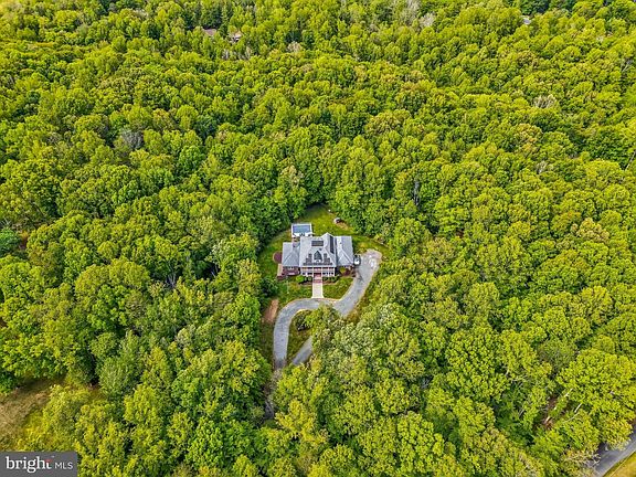 2nd image of 152 Old Cropps Mill Rd