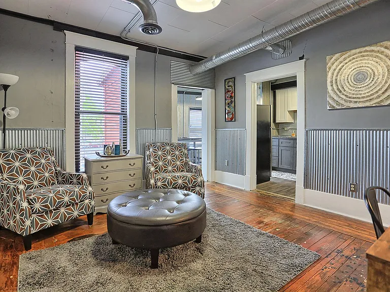 120 W Market St #A — Photo 1