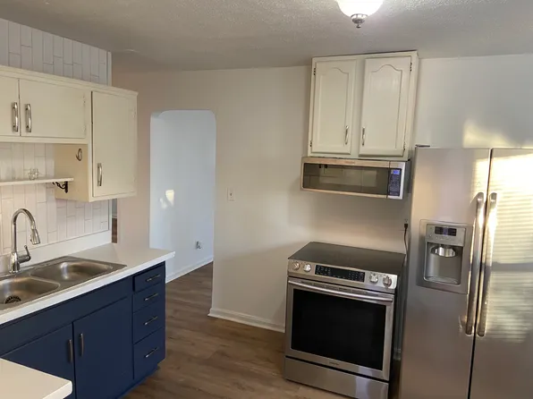 13206 Ashlawn Dr, Louisville, KY 40272