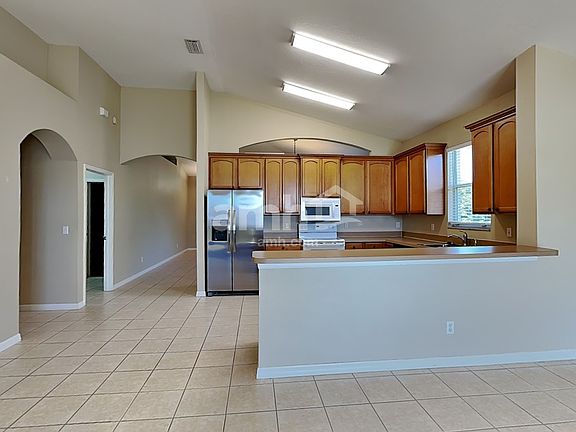 4th image of 11923 Summer Springs Dr