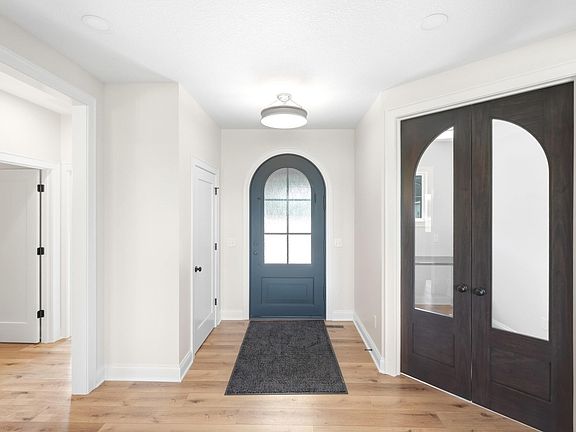 3rd image of 8550 Artemis Ln