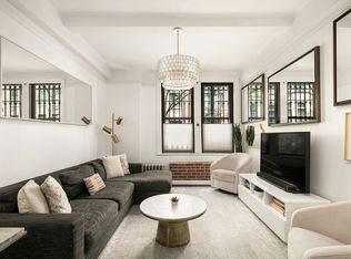 24 W 69th St APT 1A, Manhattan, NY 10023