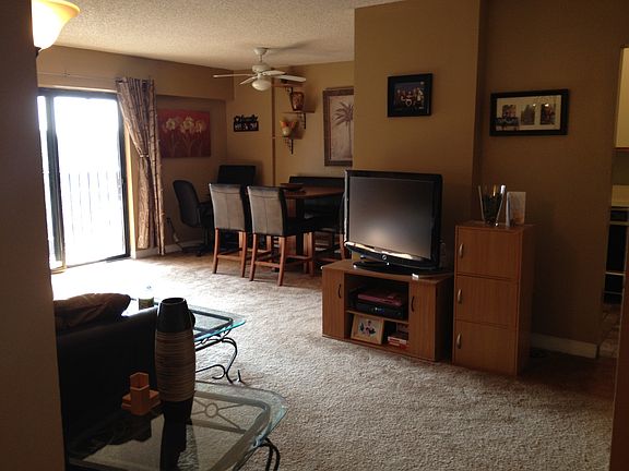 Living room/Dining room