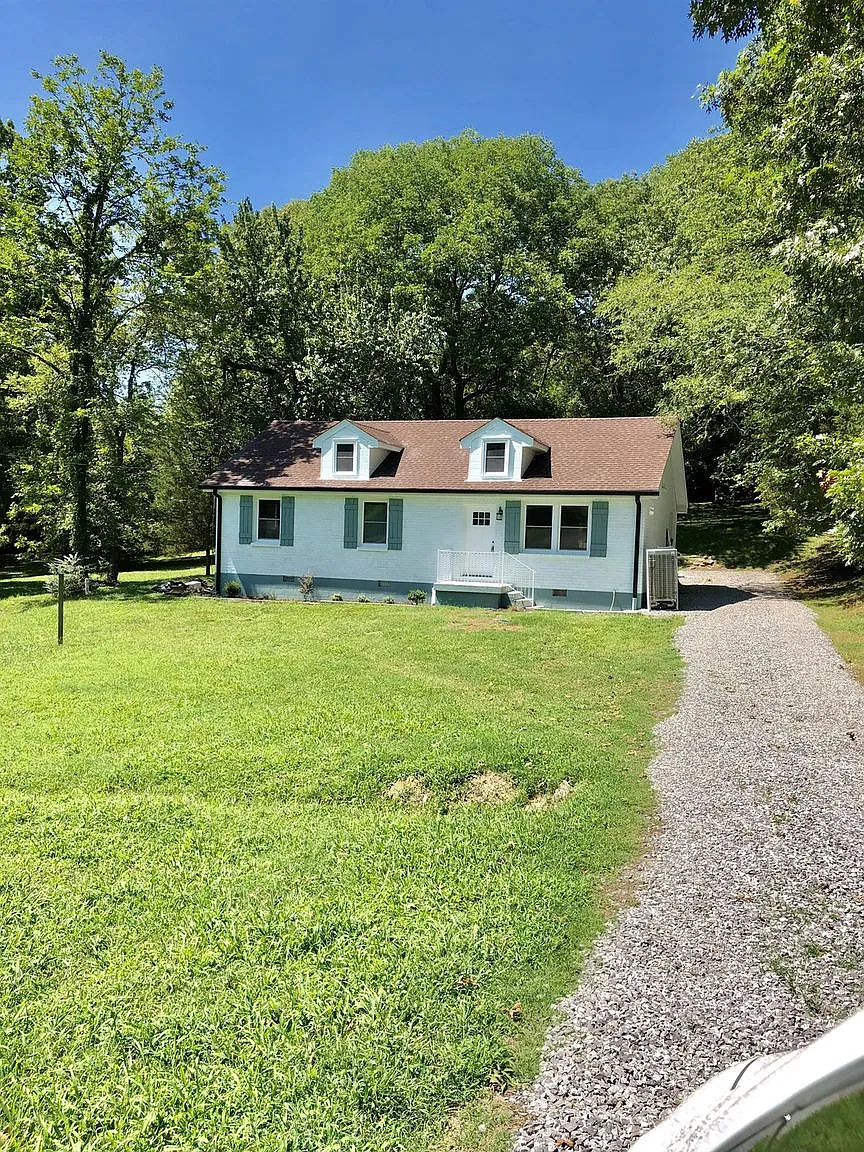 150 Cranwill Dr photo 1