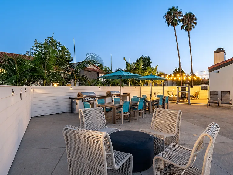 Laguna Gardens Apts. — Photo 22