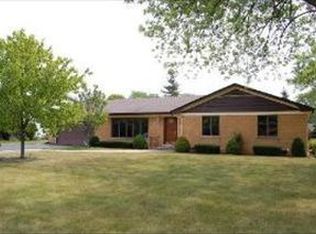 6181 Linden Ln, La Grange Highlands, IL