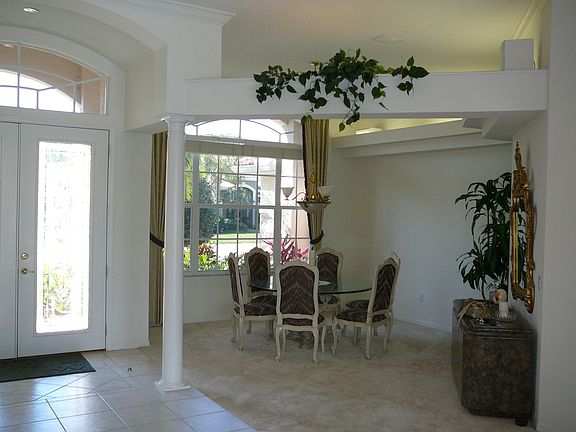 Lg. formal dining room