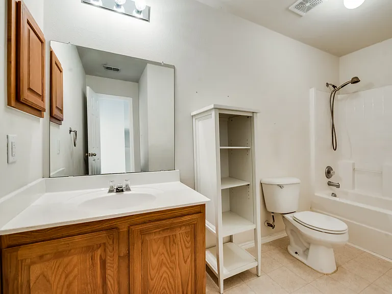 1916 Silver Leaf Dr — Photo 28