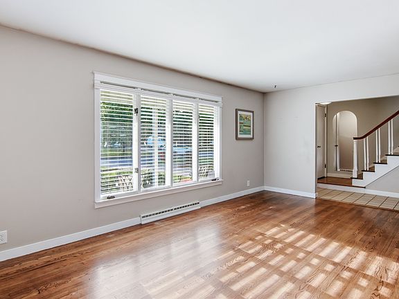 5th image of 2710 Sherman Street