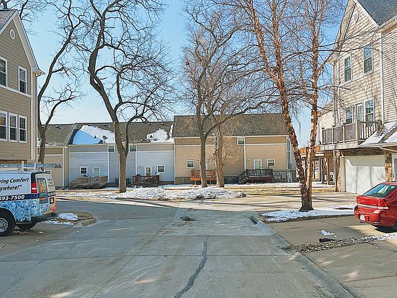 3rd image of 6035 N 167th Ct