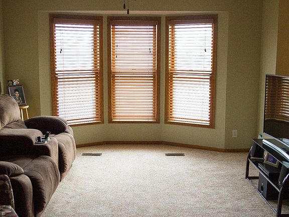 3rd image of 2007 NW 53rd St