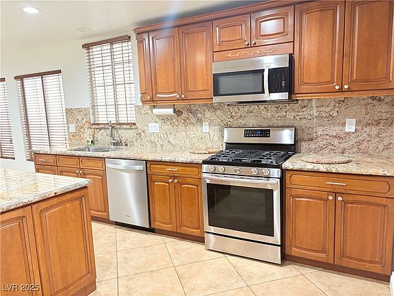 5th image of 5040 Jacarilla Ln