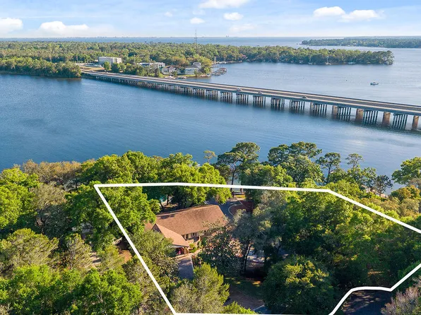 104 Bayou Dr, Niceville, FL 32578