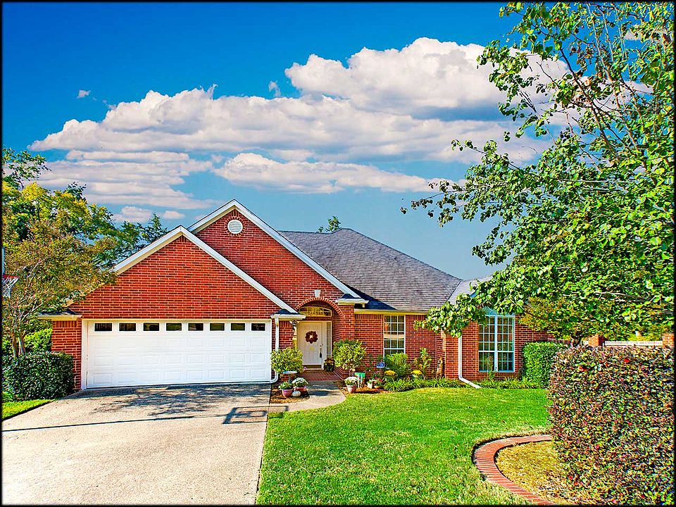 1st image of 102 Northcreek Dr