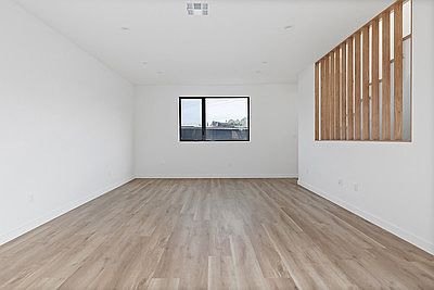 3rd image of 2719 W Avenue 33