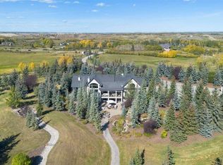 32045 Willow Way, Rocky View County, AB T4C 2Y4