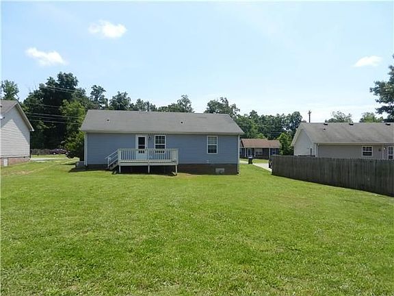 3rd image of 603 Woodhaven Dr