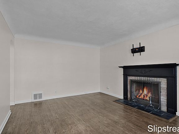 4th image of 1130 Ottillia St SE