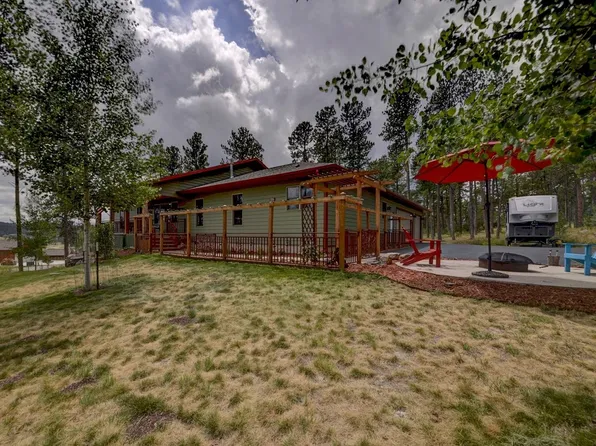 106 Carriage Hill Ct, Custer, SD 57730
