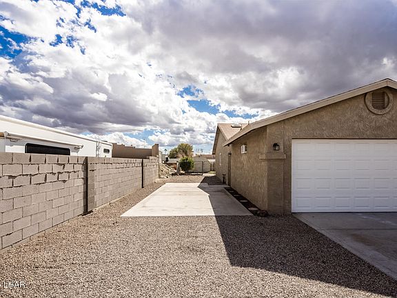 2nd image of 2592 Cliffwood Dr